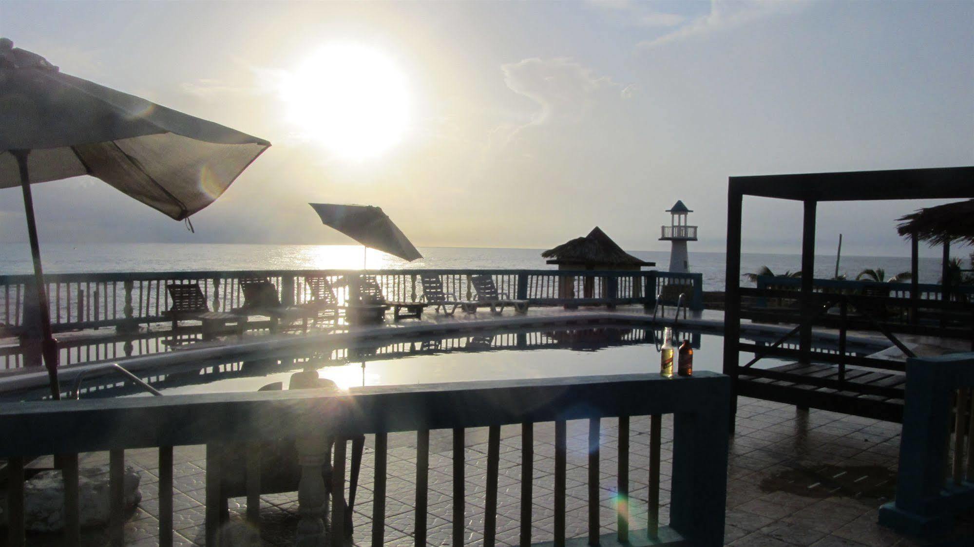 Negril Escape Resort And Spa Hotel Exteriör bild